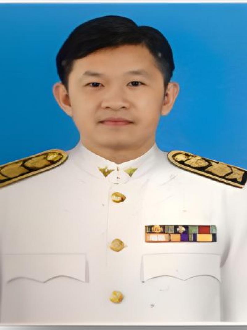 นายสุเทพ    วรรณา 